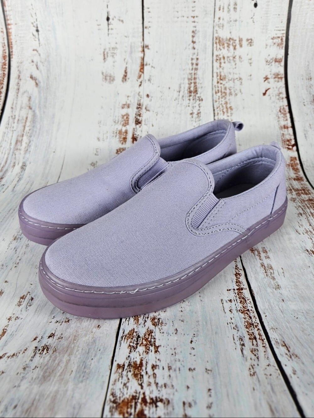 NWOT Old Navy Kids Classic Canvas Slip-On Sneakers / Kids Size 3